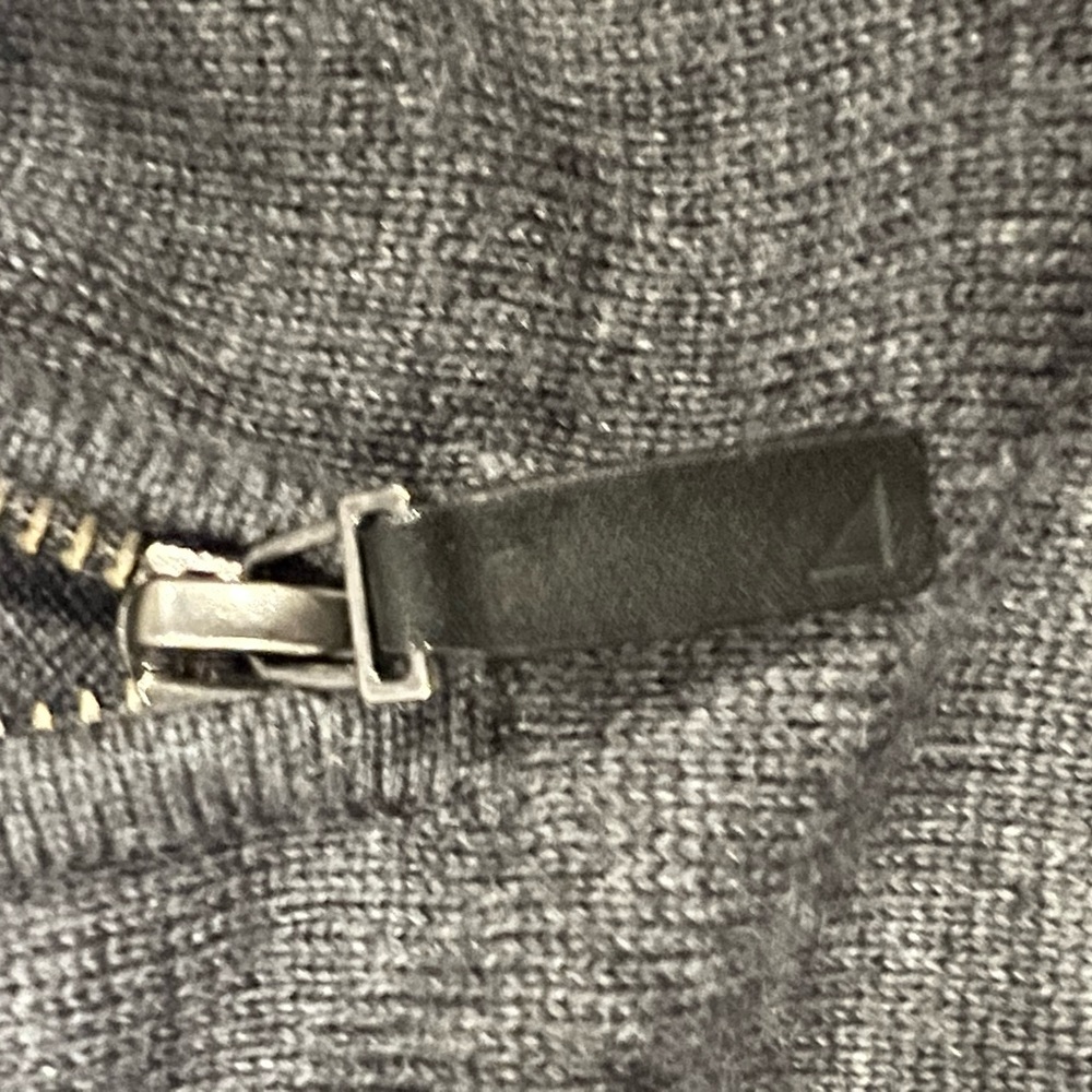 MENS GREY UNTUCKIT SWEATER - Picture 4 of 6